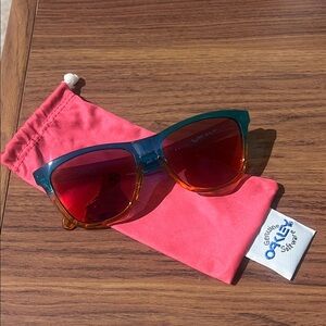 Oakley Frogskins Sunglasses